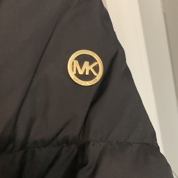 MICHAEL Michael Kors long black puffer coat. Down/ feather filled. XL. - Picture 3 of 6